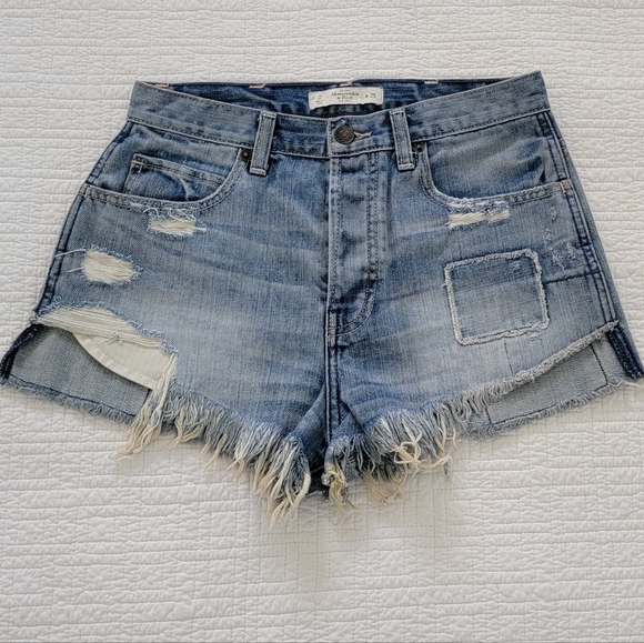 Abercrombie & Fitch Distressed Jean Shorts - Picture 14 of 14